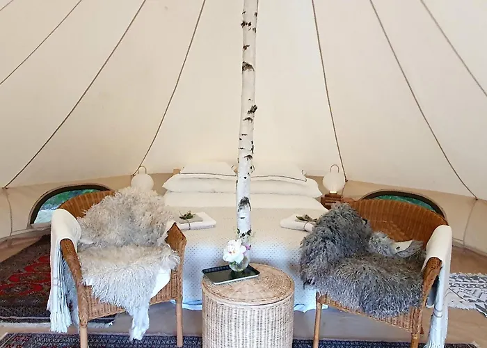 Skalbo Gardsglamping